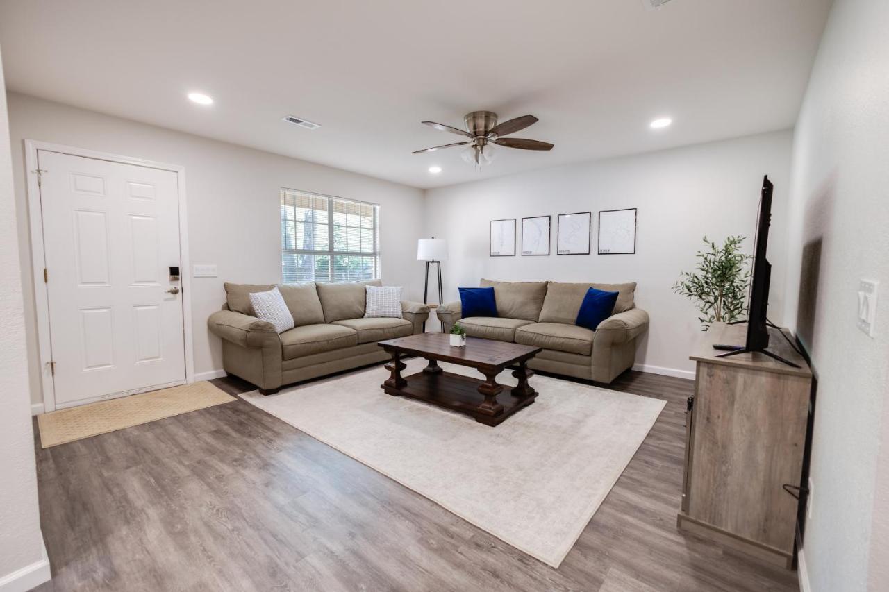 Trailside Townhouse - Close To Downtown & Bike Trails Bentonville Buitenkant foto
