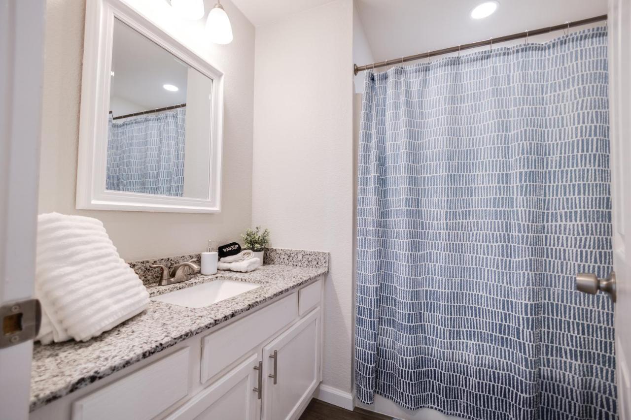 Trailside Townhouse - Close To Downtown & Bike Trails Bentonville Buitenkant foto